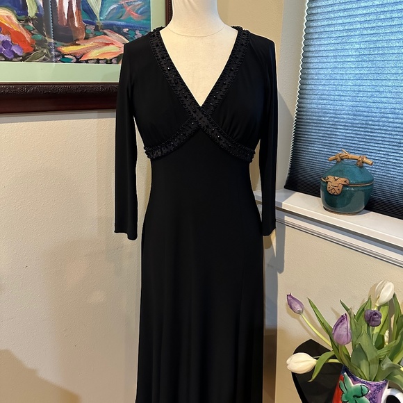 Black Jersey Beaded Midi Dress by Jones New York Long  Sleeves V-Neck - Sz 4-6 - Picture 2 of 15